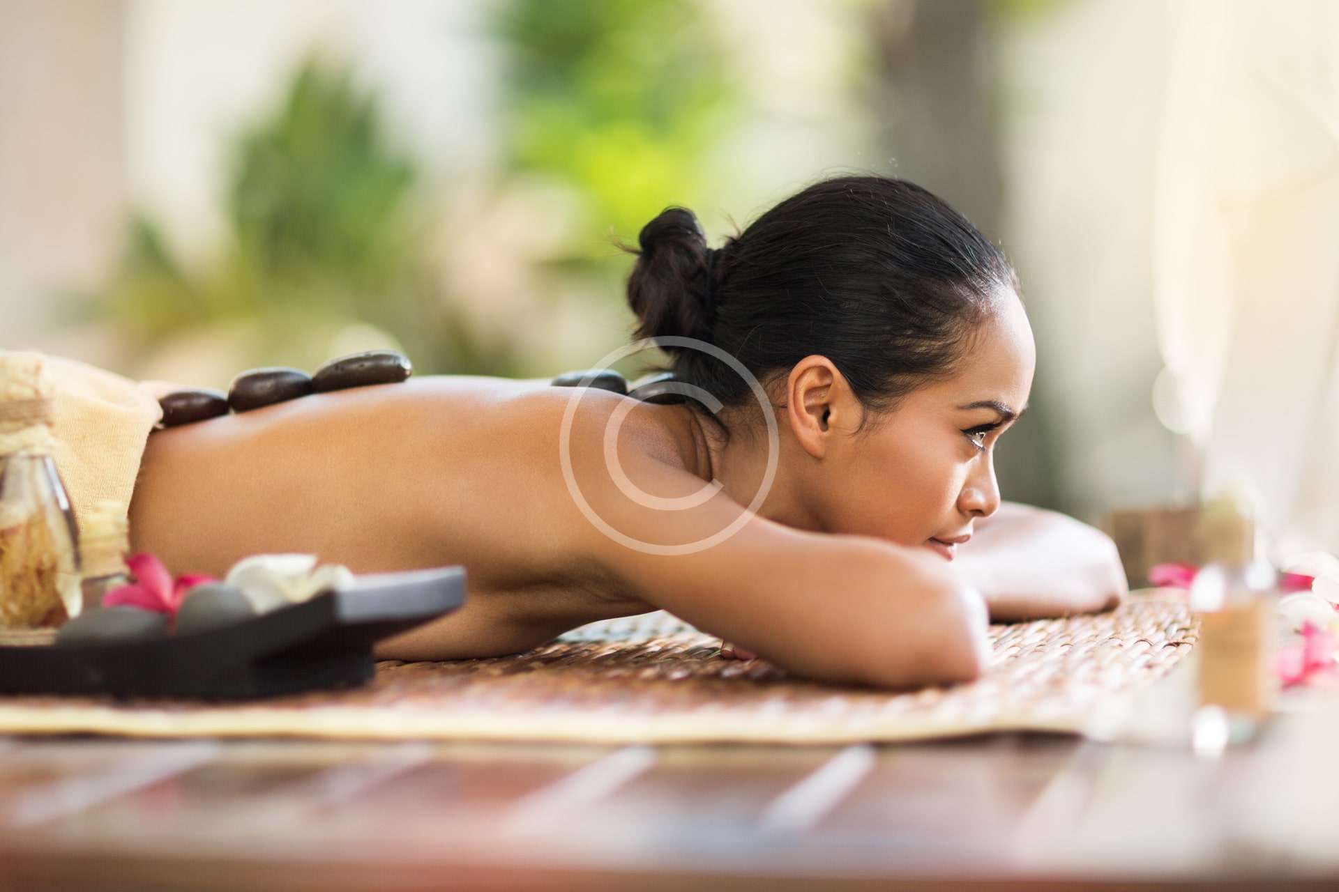FULL BODY HOT OIL MASSAGE